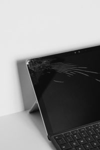 cracked laptop screen